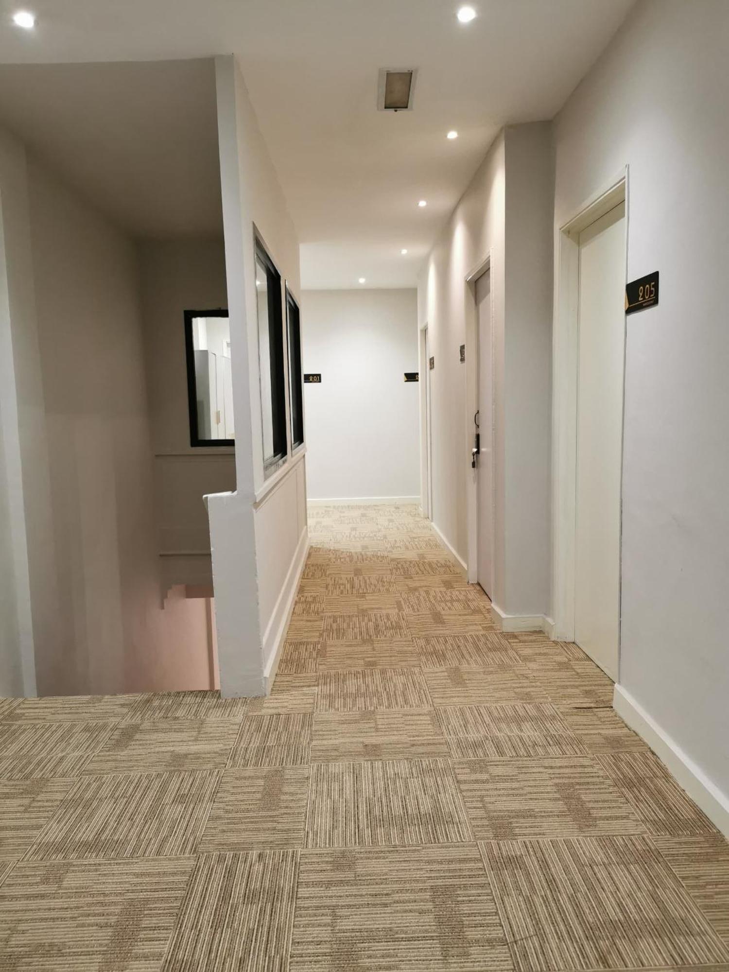 Autumn Guesthouse'S Near Jalan Alor Bukit Bintang 쿠알라룸푸르 외부 사진