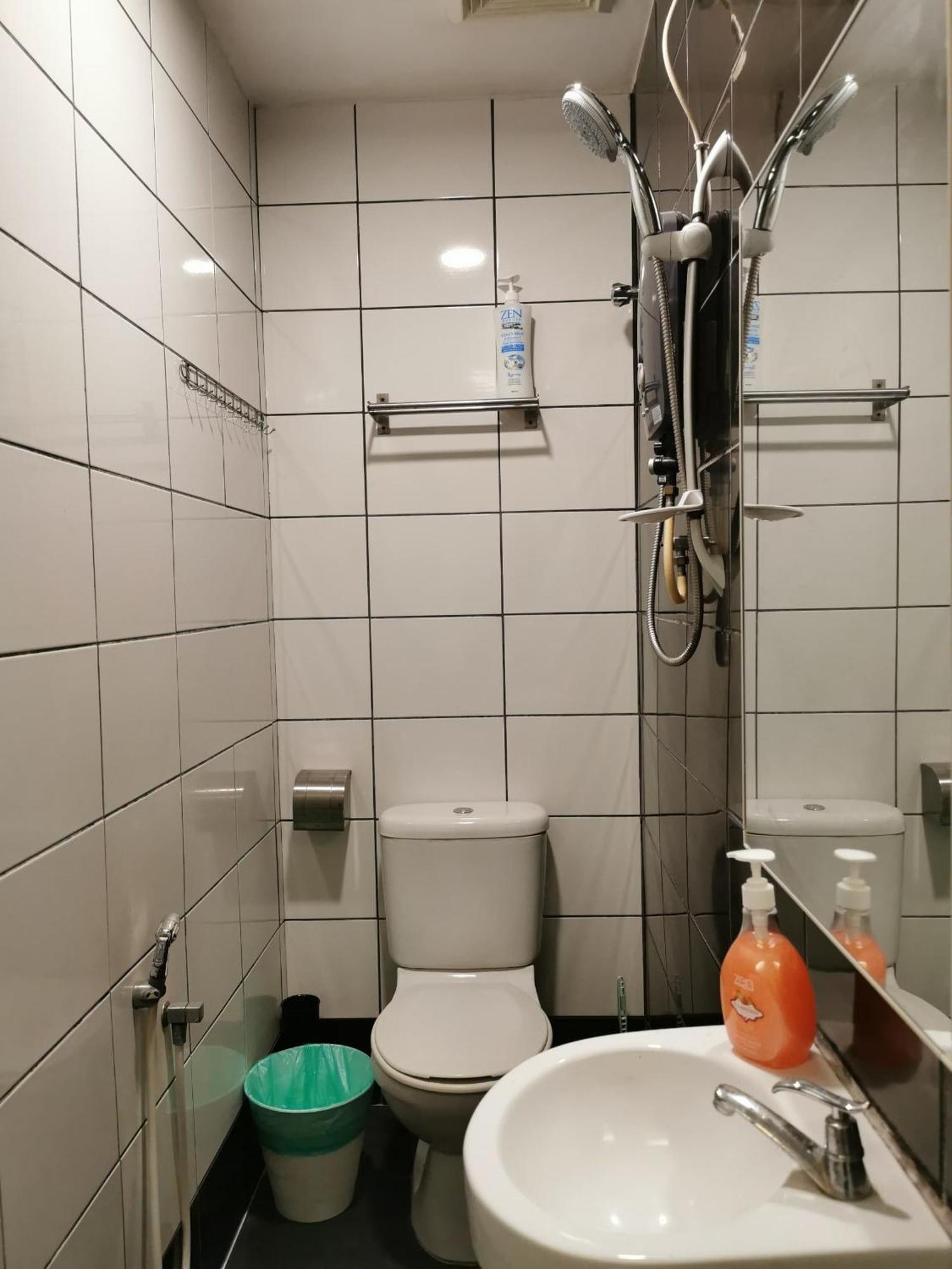 Autumn Guesthouse'S Near Jalan Alor Bukit Bintang 쿠알라룸푸르 외부 사진
