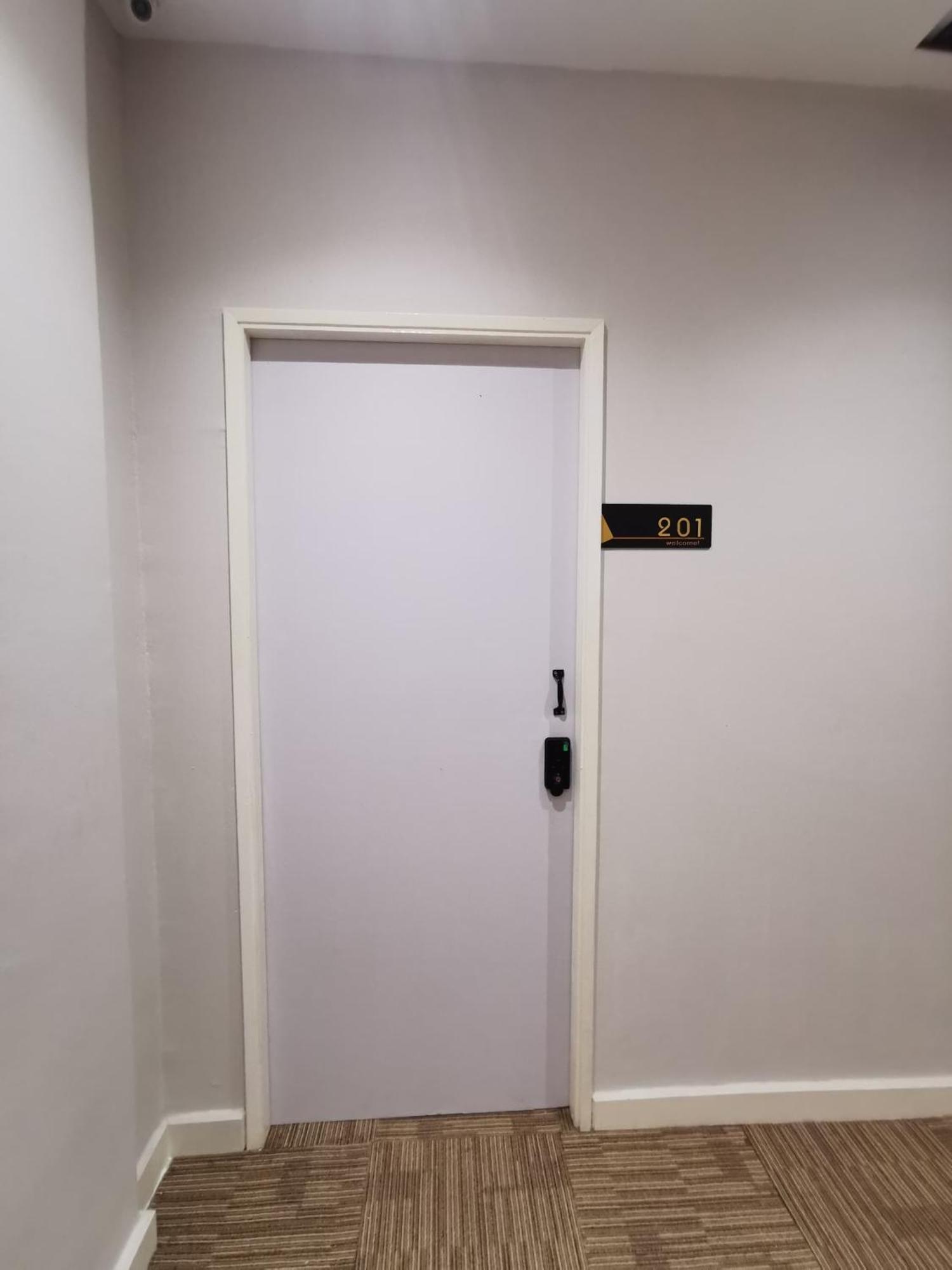 Autumn Guesthouse'S Near Jalan Alor Bukit Bintang 쿠알라룸푸르 외부 사진