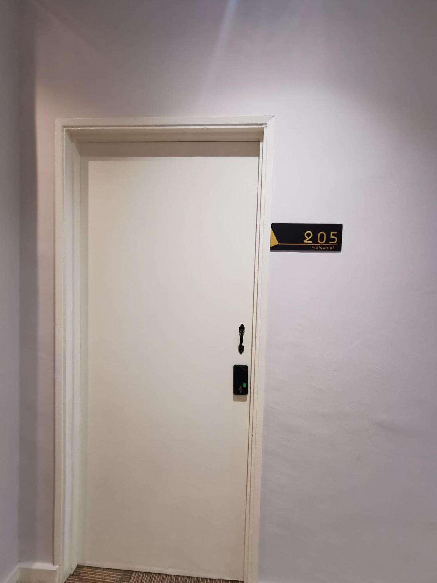 Autumn Guesthouse'S Near Jalan Alor Bukit Bintang 쿠알라룸푸르 외부 사진